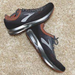 BROOKS Levitate 2